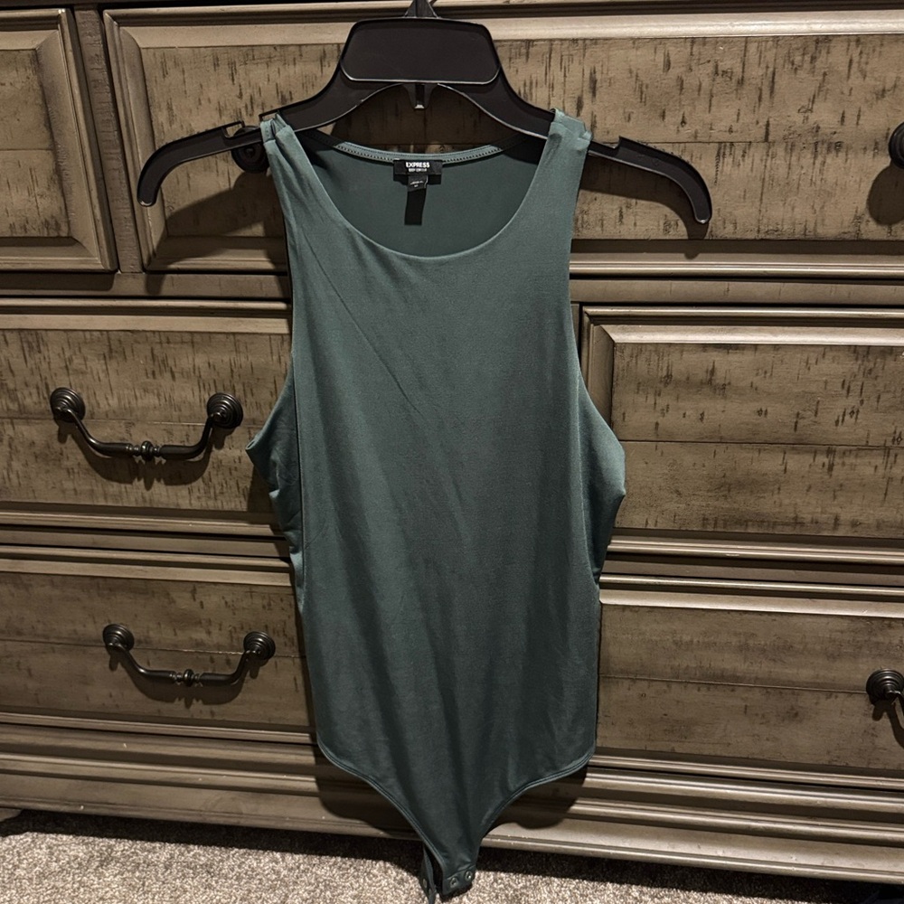 EXPRESS Green Sleeveless Bodysuit